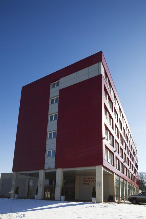 The Gerald'S Hotel Rădăuţi Exterior foto